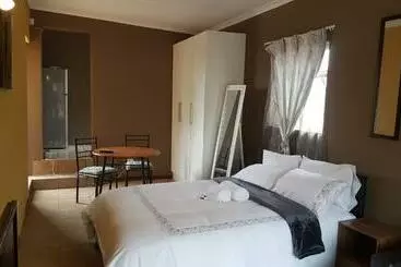 ペンション Let Us Accomodation