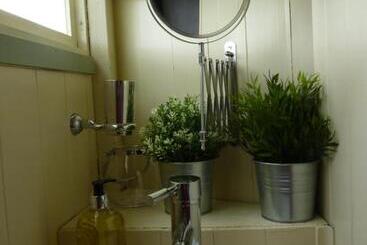 ホテル The Buteland Stop Rosie Off Grid Shepherds Hut