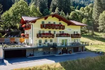 Pensjonat 4 Mountains Apartments