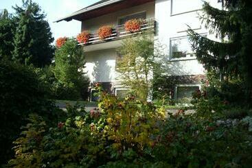Pension Ferienwohnungen Rosenschlösschen