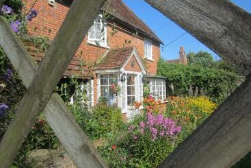 住宿加早餐  Vine Cottage