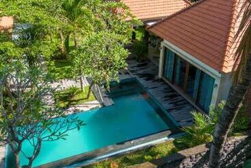 膳宿费 Coco Garden Pool Villas