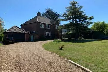 Picaroons Bed And Breakfast