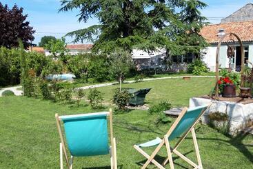 Aamiaismajoitus (B&B) Maison Lépie