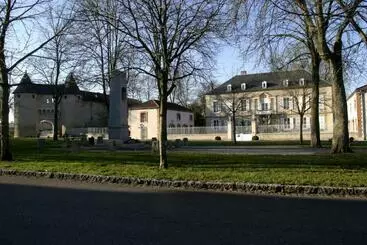 Aamiaismajoitus (B&B) Château Mesny