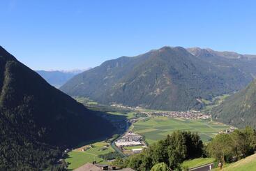 Отель Aussermairhof