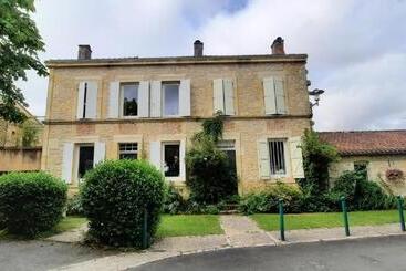 민박 La Maison Sur La Colline