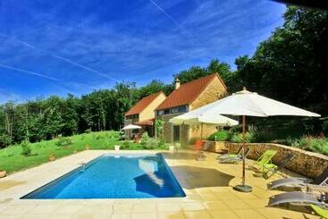 צימר Les Deux Moiselles   Le Cheyssignaguet