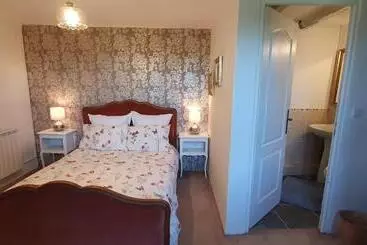 Bed and Breakfast Wisteria House