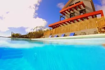 Pensione Madeira Native Motion Guest House