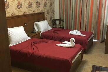 هاستل Abeer Hotel Alexandria