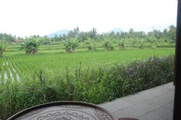 Puri Menoreh Hotel And Restaurant