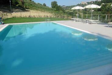 Cumana Blu Apartments