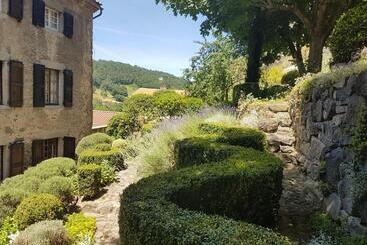 Bed and Breakfast La Grande Maison á Chanteuges