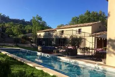 Bed and Breakfast Une Sieste En Luberon