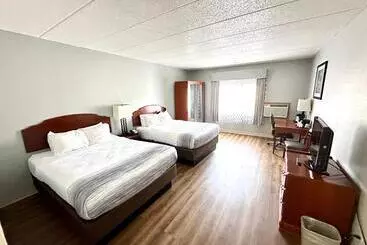 فندق Americinn & Suites By Wyndham Baraboo Event Center