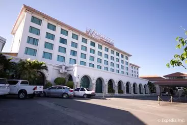 Waterfront Airport Hotel And Casino