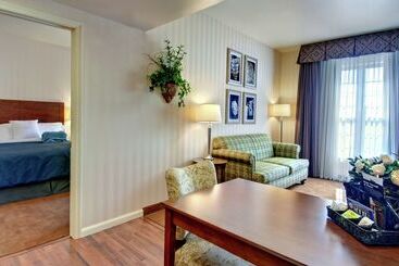 هتل Homewood Suites By Hilton Sacramento Airport Natomas