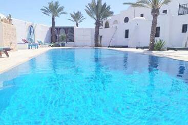 Hotel Maison Leila Chambres D Hotes