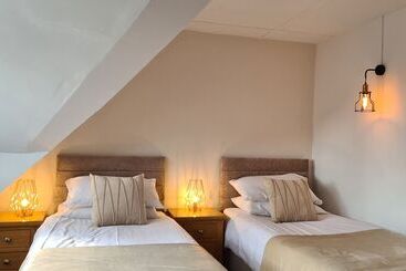 בית מלון כפרי The Crown