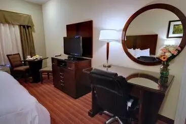 בית מלון כפרי Sigma Inn & Suites Hudson's Hope