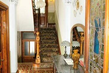 Pensione Balmoral Guest House