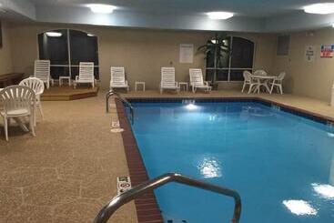 فندق Holiday Inn Express & Suites Malvern, An Ihg