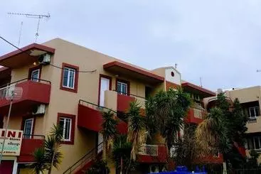 Lu Ellen Apartments