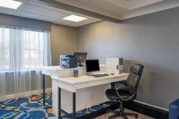 Holiday Inn Express Hotel & Suites Easton, An Ihg