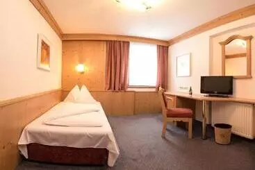 فندق Karl Schranz