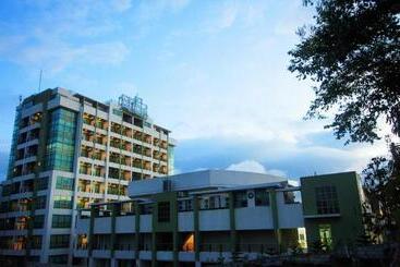 Отель One Tagaytay Place