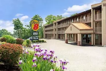 Hotel Super 8 By Wyndham Laurel