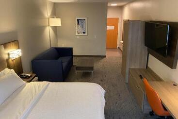 فندق Holiday Inn Express Plymouth, An Ihg