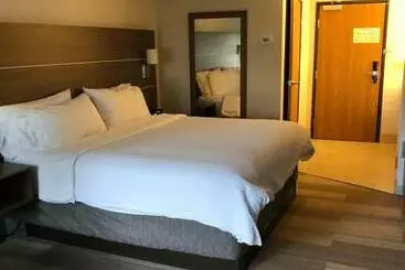 فندق Holiday Inn Express Mt. Vernon, An Ihg