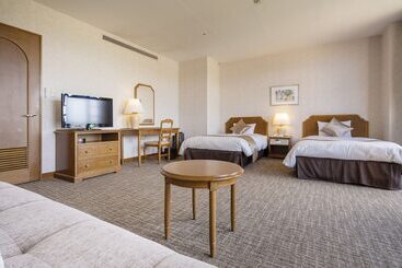 ホテル Ooedo Onsen Monogatari Premium Saikaibashi