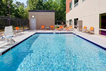 فندق Holiday Inn Express & Suites   King George   Dahlgren, An Ihg