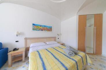 هتل Oriente Suites E Spa