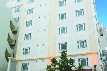 בית מלון כפרי Sun Queen