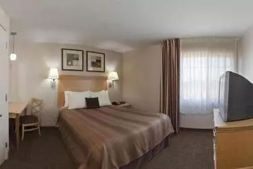 Отель Candlewood Suites Junction City   Ft. Riley, An Ihg