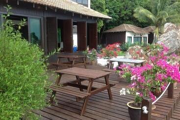 בית מלון כפרי Gem Island Resort & Spa