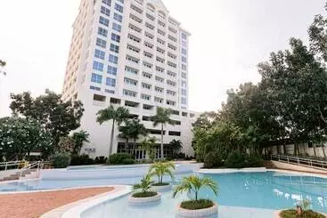 Sotogrande Hotel And Resort