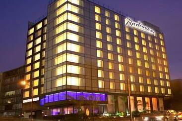 Radisson Hotel Decapolis Miraflores