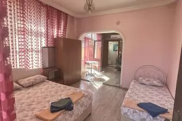 בית מלון כפרי Erkal Pension