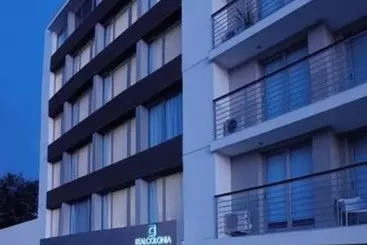 Real Colonia Hotel & Suites