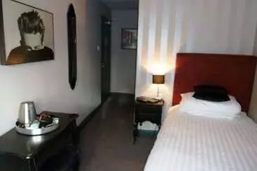 هتل The Manor House