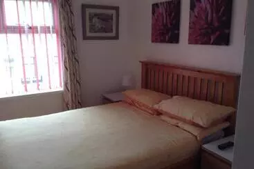 Fairhaven Hotel On Woodfield Road