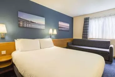 호텔 Days Inn By Wyndham Magor