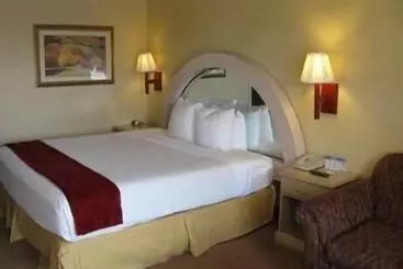 Отель Super 8 By Wyndham Sumter