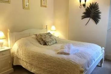 ホテル The Priory