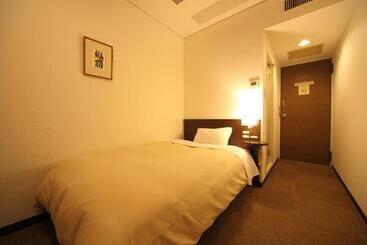 Otel Park Side Hiroshima Peace Park